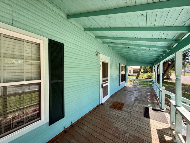 204 W Line Street, Hartford, AL 36344