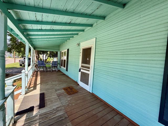 204 W Line Street, Hartford, AL 36344