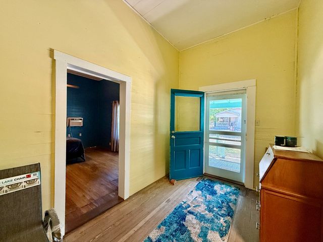 204 W Line Street, Hartford, AL 36344