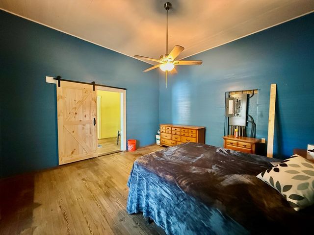 204 W Line Street, Hartford, AL 36344