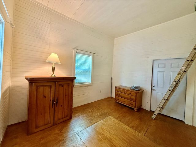 204 W Line Street, Hartford, AL 36344