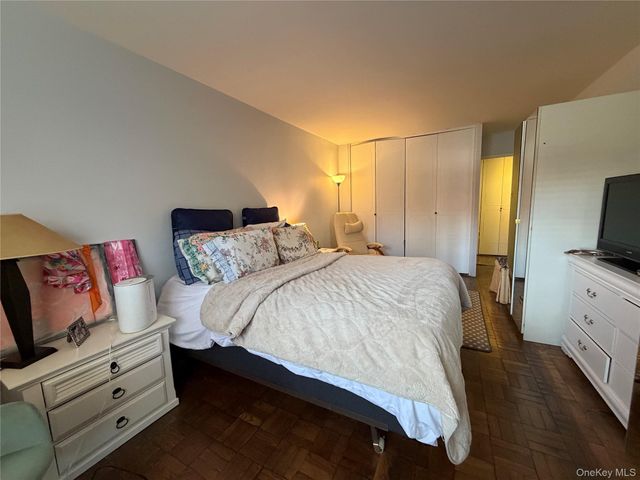 2500 Johson Avenue 2M, Bronx, NY 10463