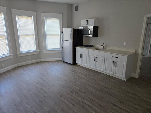 923 E 20TH AVENUE, Tampa, FL 33605