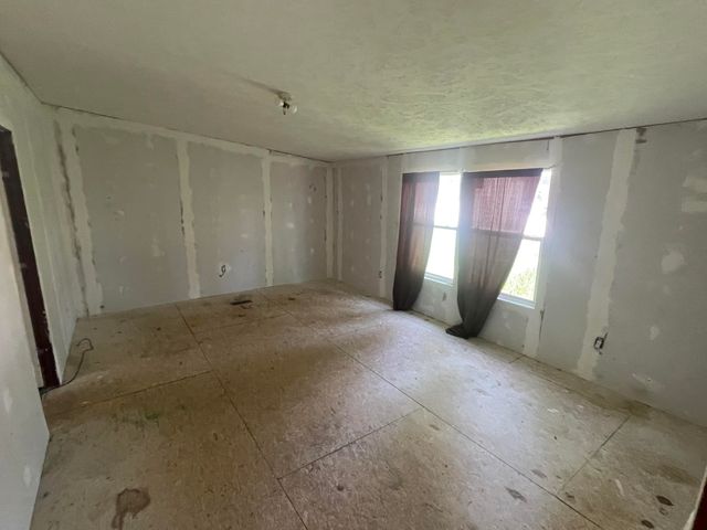 1457 Pine Grove School Road, London, KY 40744