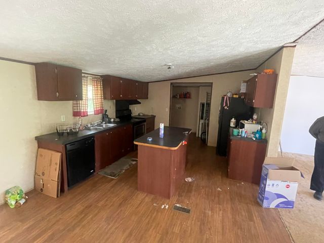 1457 Pine Grove School Road, London, KY 40744