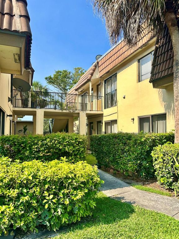 11606 Royal Palm Boulevard 11606, Coral Springs, FL 33065