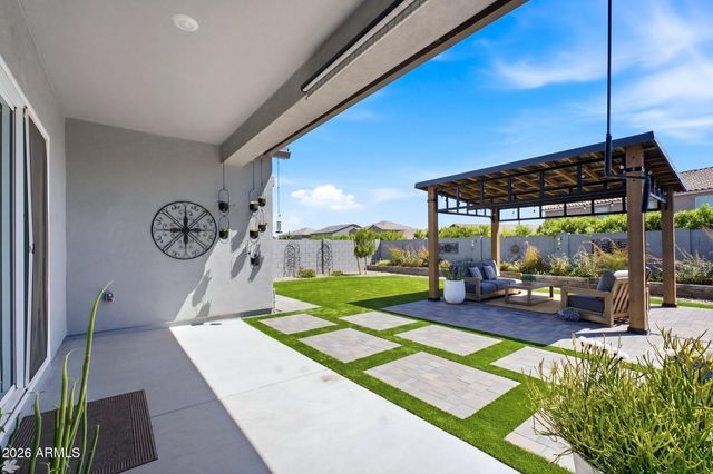 5963 E LONE CACTUS Road, Phoenix, AZ 85054
