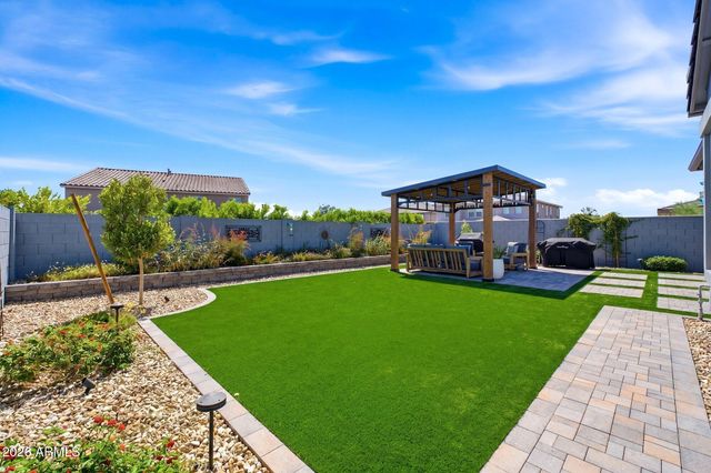 5963 E LONE CACTUS Road, Phoenix, AZ 85054