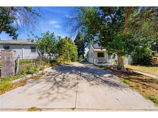 2061 Carrol Ct, Thornton, CO 80229