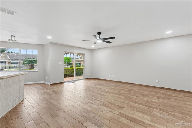 601 Hibiscus Avenue 19, Mcallen, TX 78501