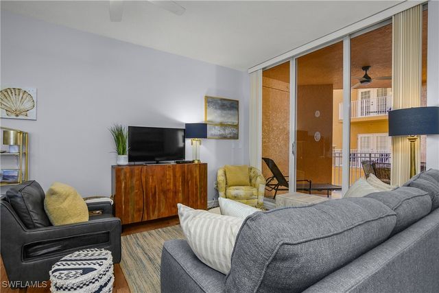 451 Bayfront PL 5201, Naples, FL 34102