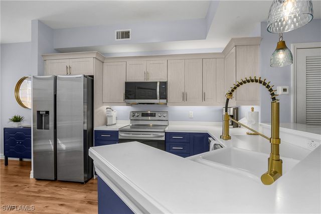 451 Bayfront PL 5201, Naples, FL 34102