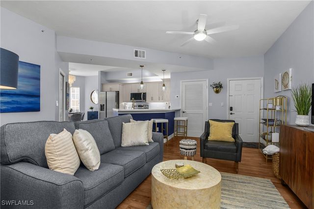 451 Bayfront PL 5201, Naples, FL 34102