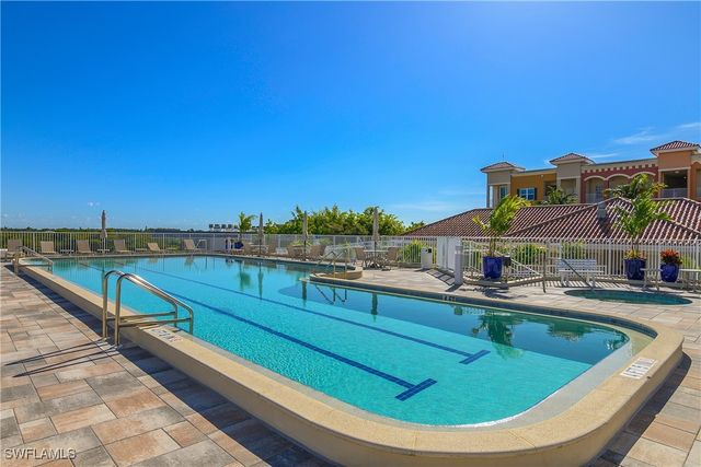 451 Bayfront PL 5201, Naples, FL 34102