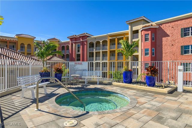 451 Bayfront PL 5201, Naples, FL 34102