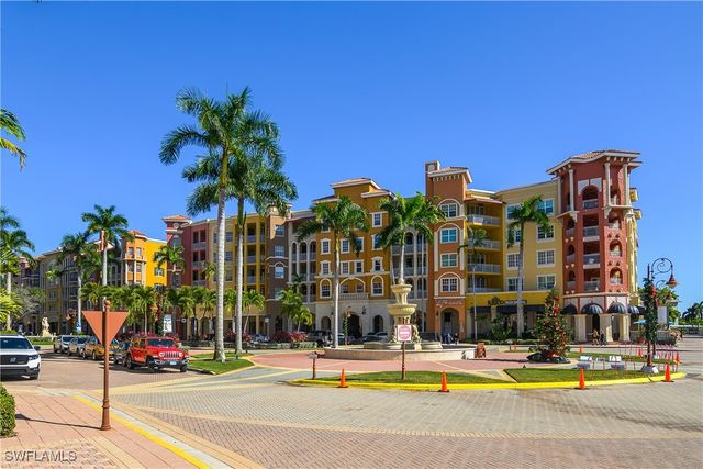 451 Bayfront PL 5201, Naples, FL 34102