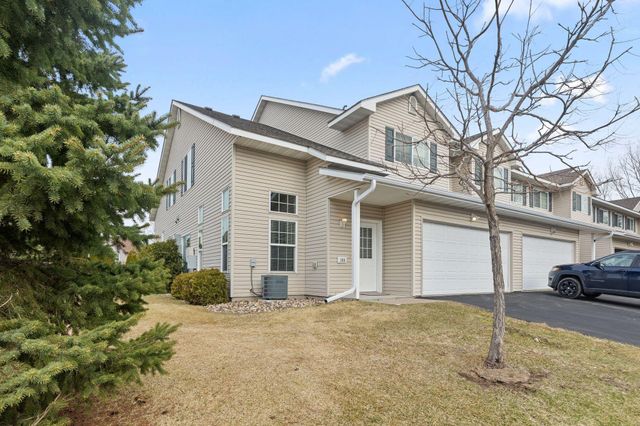 166 Bridgewater Trail, Hudson, WI 54016