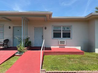 1239 Marseille Dr 2, Miami Beach, FL 33141