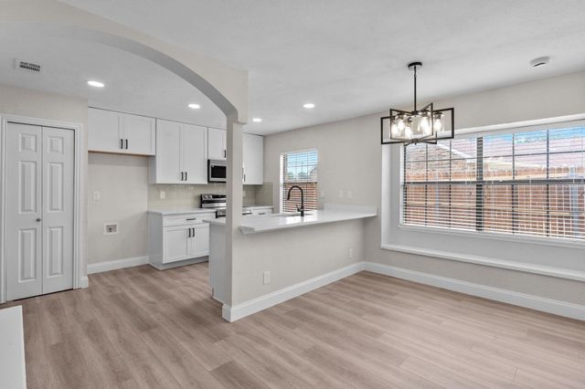 3312 Amberway Drive, Arlington, TX 76014