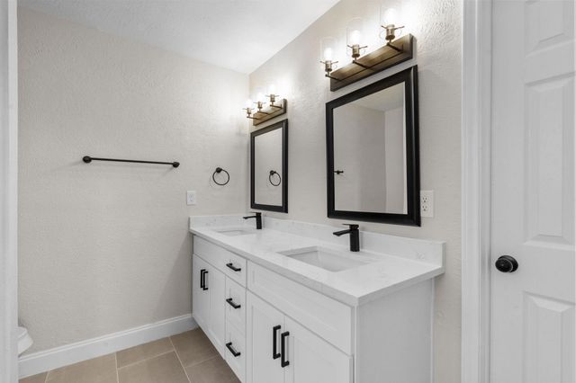 3312 Amberway Drive, Arlington, TX 76014