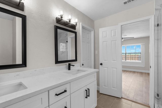 3312 Amberway Drive, Arlington, TX 76014
