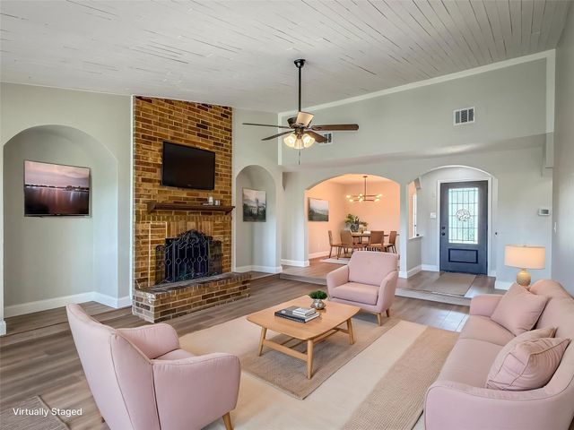3312 Amberway Drive, Arlington, TX 76014