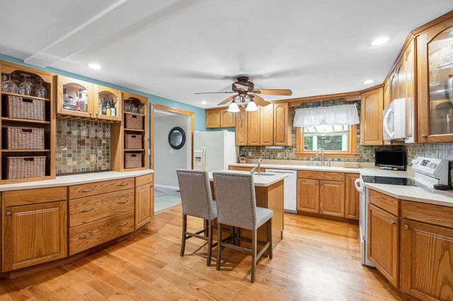 31 Leonard Drive, Pelham, NH 03076