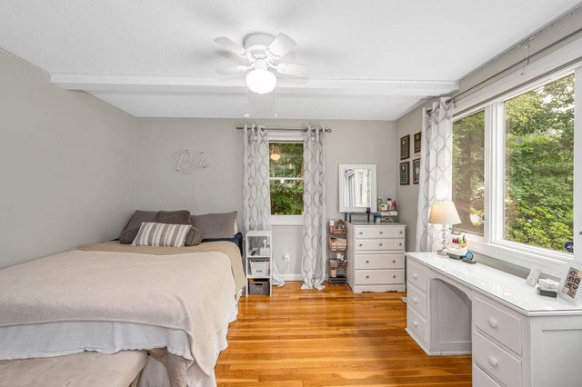 31 Leonard Drive, Pelham, NH 03076