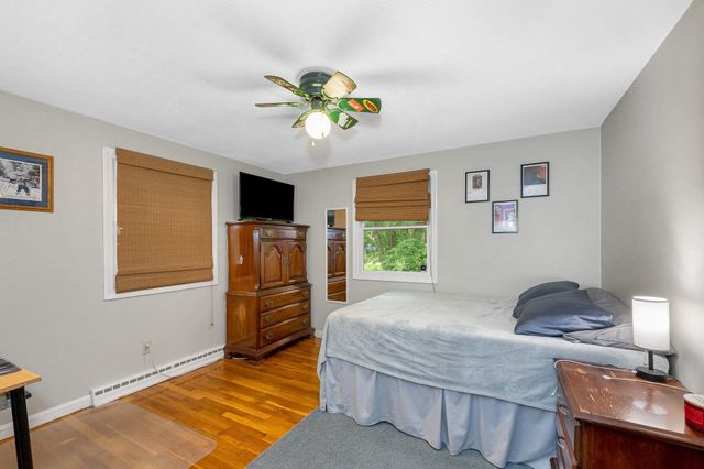 31 Leonard Drive, Pelham, NH 03076