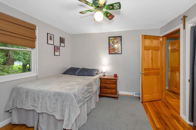 31 Leonard Drive, Pelham, NH 03076