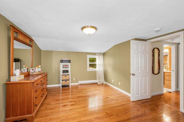 31 Leonard Drive, Pelham, NH 03076
