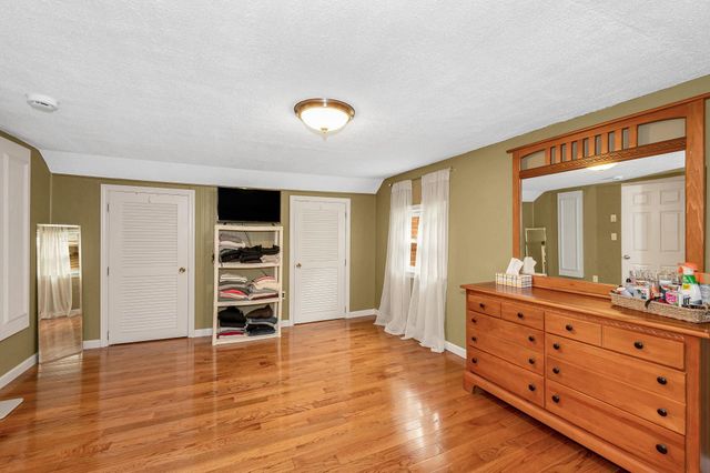 31 Leonard Drive, Pelham, NH 03076