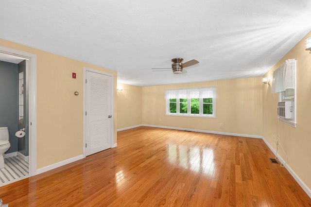 31 Leonard Drive, Pelham, NH 03076