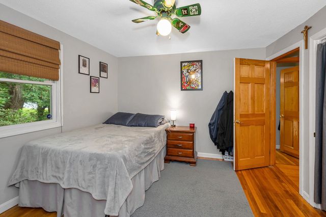 31 Leonard Drive, Pelham, NH 03076