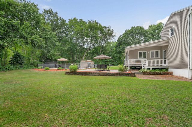 31 Leonard Drive, Pelham, NH 03076