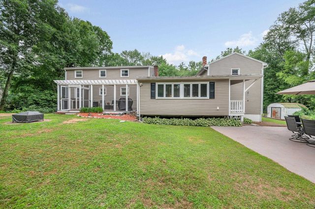 31 Leonard Drive, Pelham, NH 03076