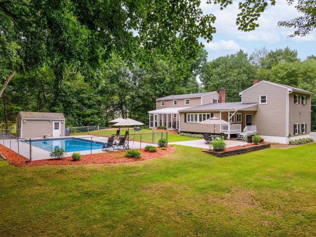 31 Leonard Drive, Pelham, NH 03076