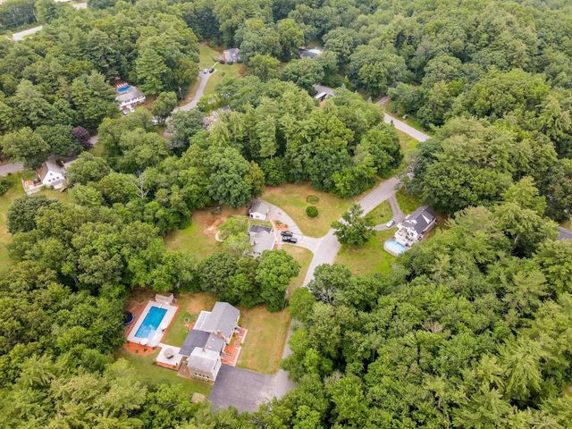 31 Leonard Drive, Pelham, NH 03076