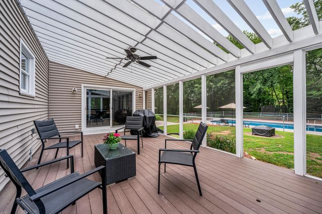31 Leonard Drive, Pelham, NH 03076