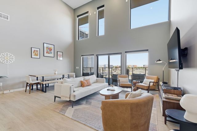 635 7th Ave S Apt 610, Nashville, TN 37203