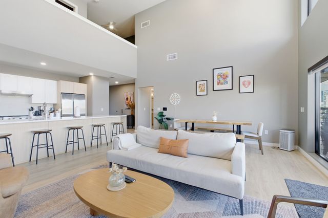 635 7th Ave S Apt 610, Nashville, TN 37203