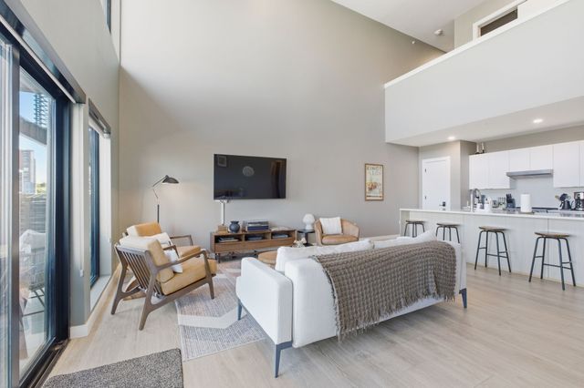 635 7th Ave S Apt 610, Nashville, TN 37203
