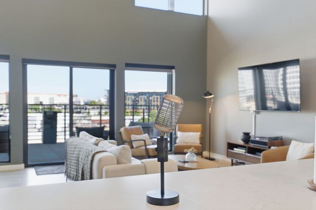 635 7th Ave S Apt 610, Nashville, TN 37203