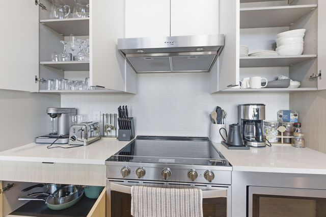635 7th Ave S Apt 610, Nashville, TN 37203