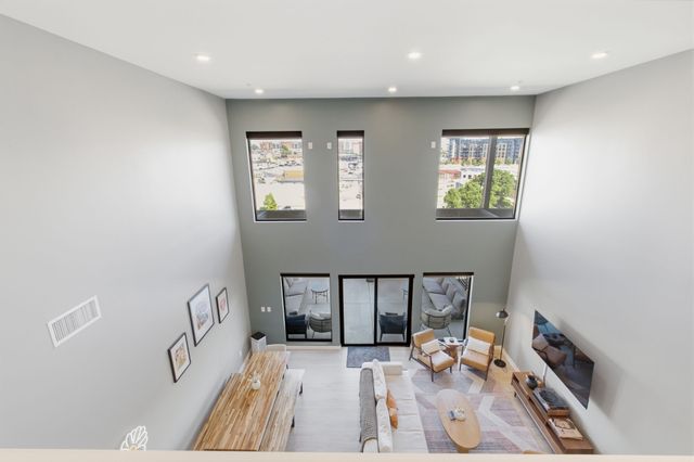 635 7th Ave S Apt 610, Nashville, TN 37203