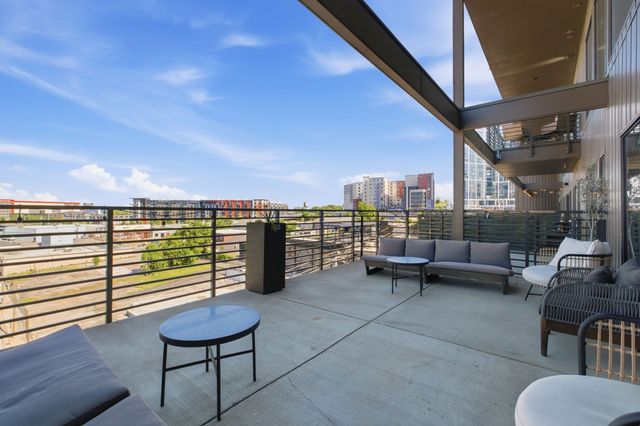 635 7th Ave S Apt 610, Nashville, TN 37203