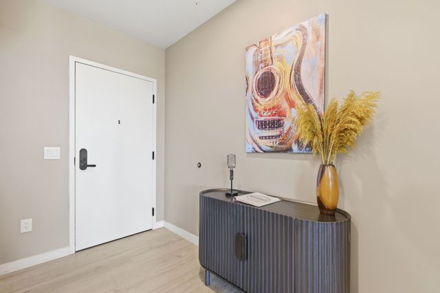 635 7th Ave S Apt 610, Nashville, TN 37203