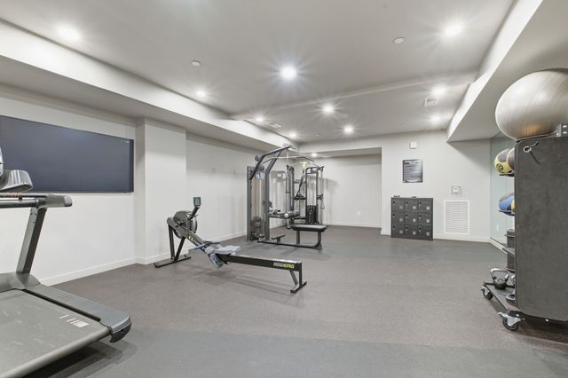 635 7th Ave S Apt 610, Nashville, TN 37203