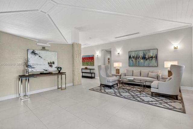 442 Amalfi Avenue, Coral Gables, FL 33146