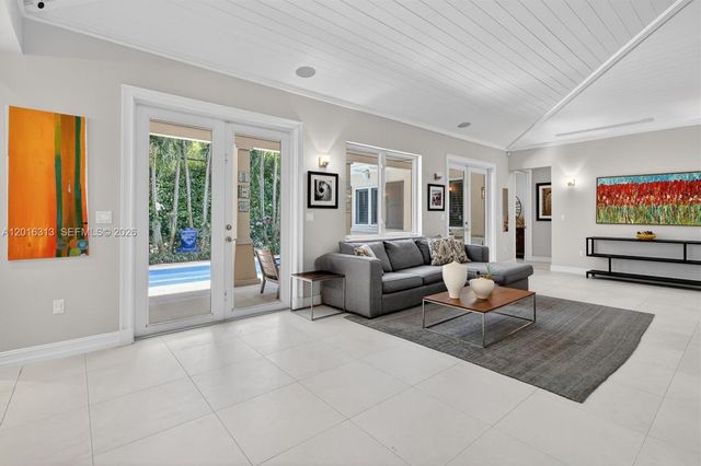 442 Amalfi Avenue, Coral Gables, FL 33146